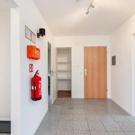 Geraeumige In Fuer 7 Personen Apartment Baesweiler