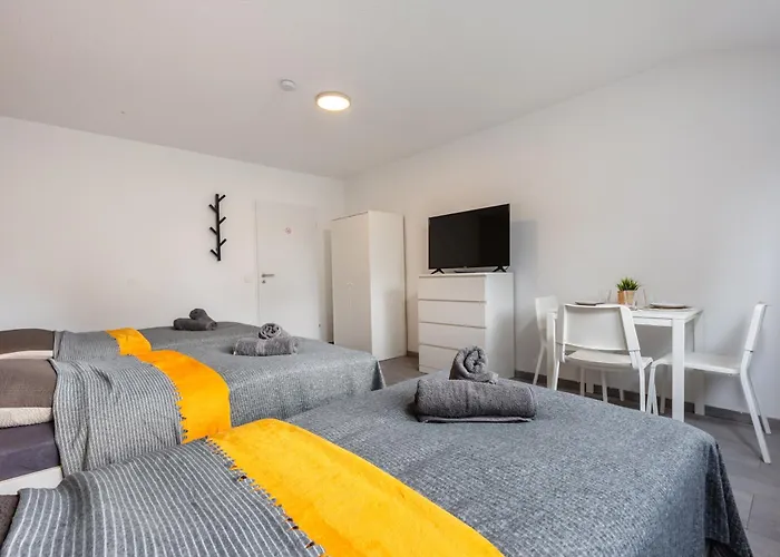 Geraeumige In Fuer 7 Personen * Baesweiler