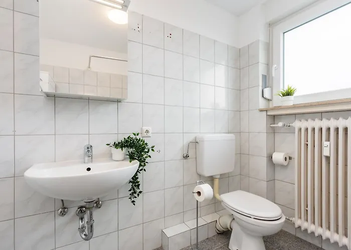 Geraeumige In Fuer 7 Personen Baesweiler